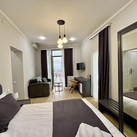 Hillside Inn Батумі Екстер'єр фото