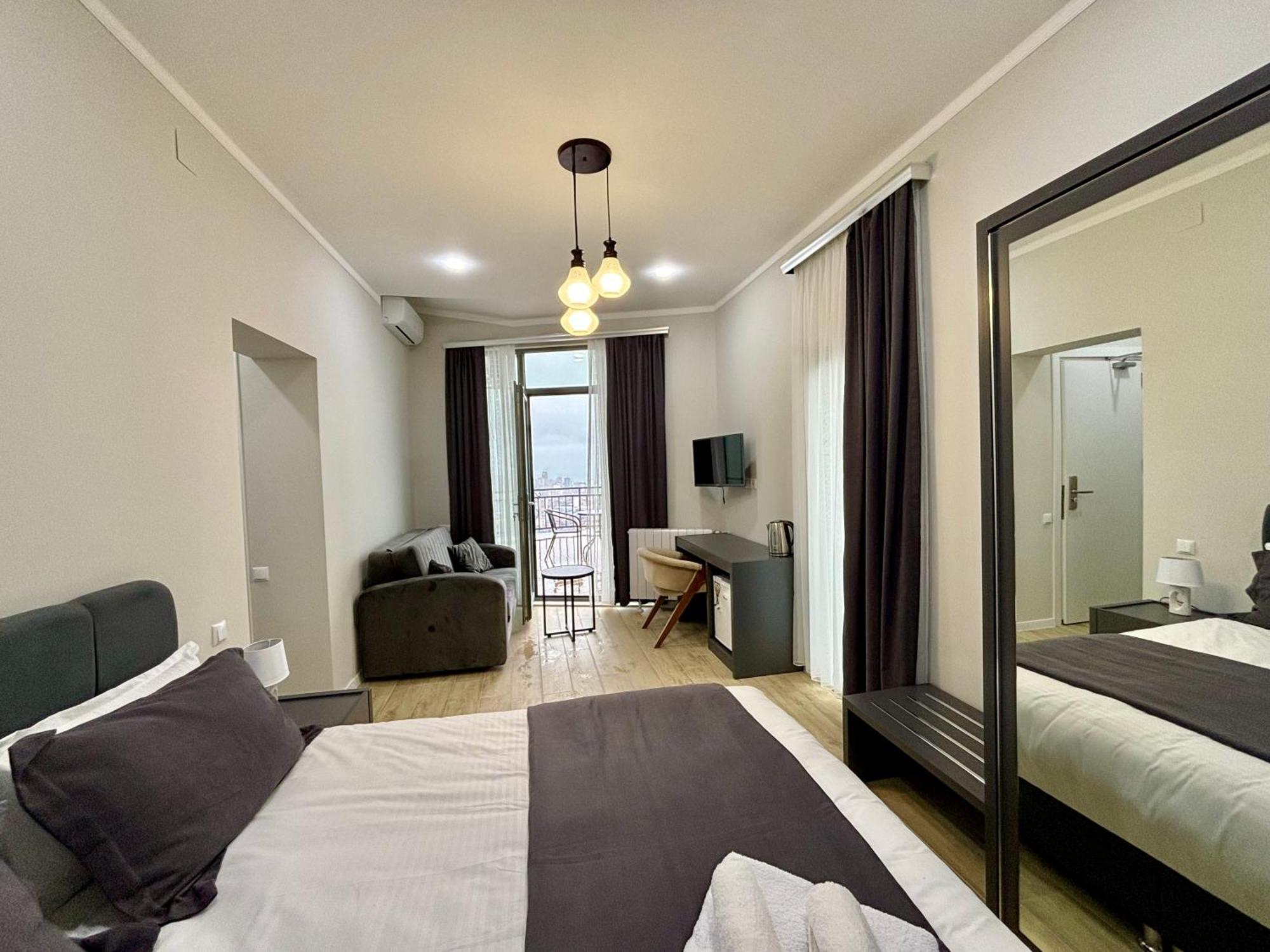 Hillside Inn Батумі Екстер'єр фото