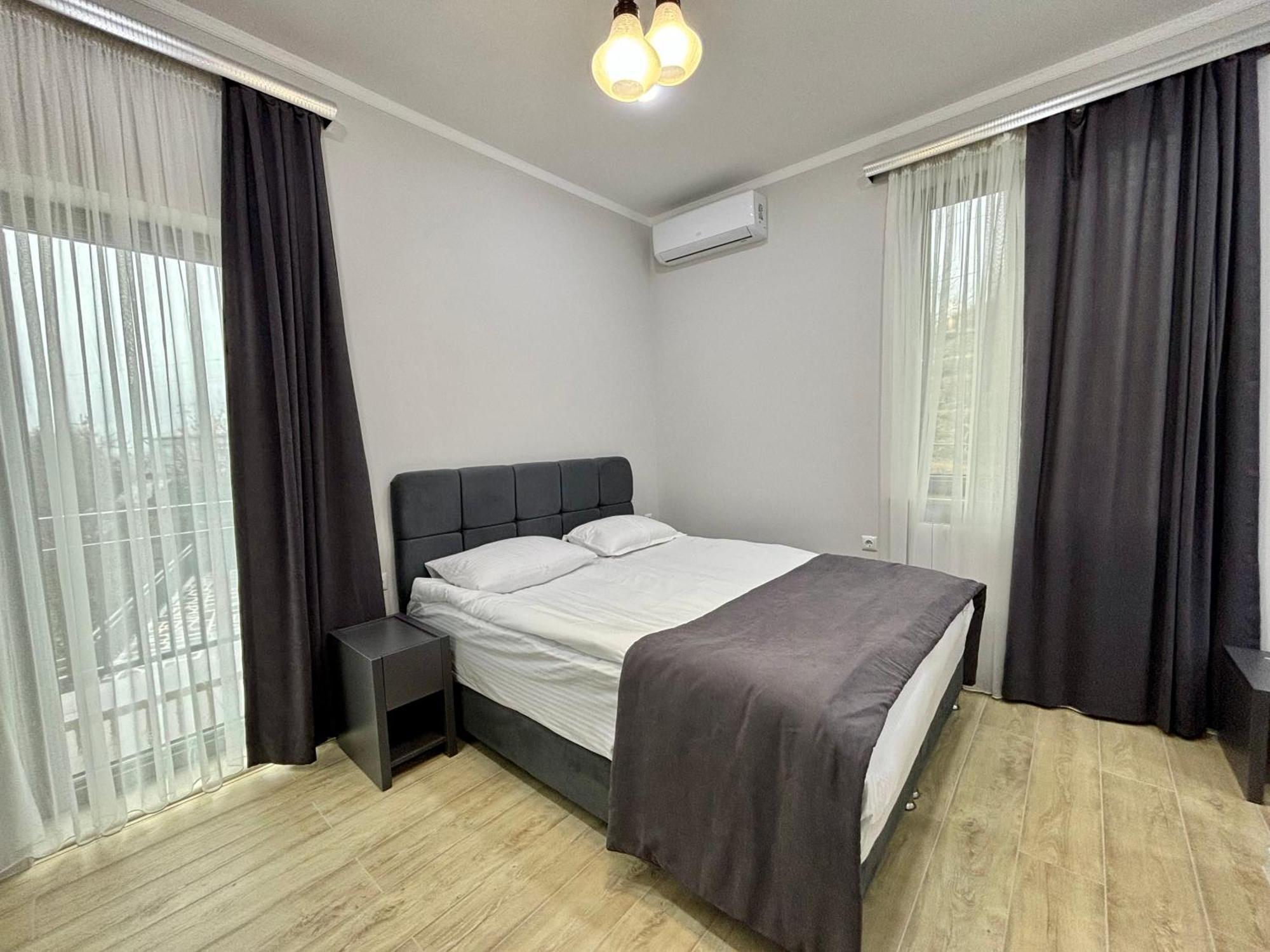 Hillside Inn Батумі Екстер'єр фото