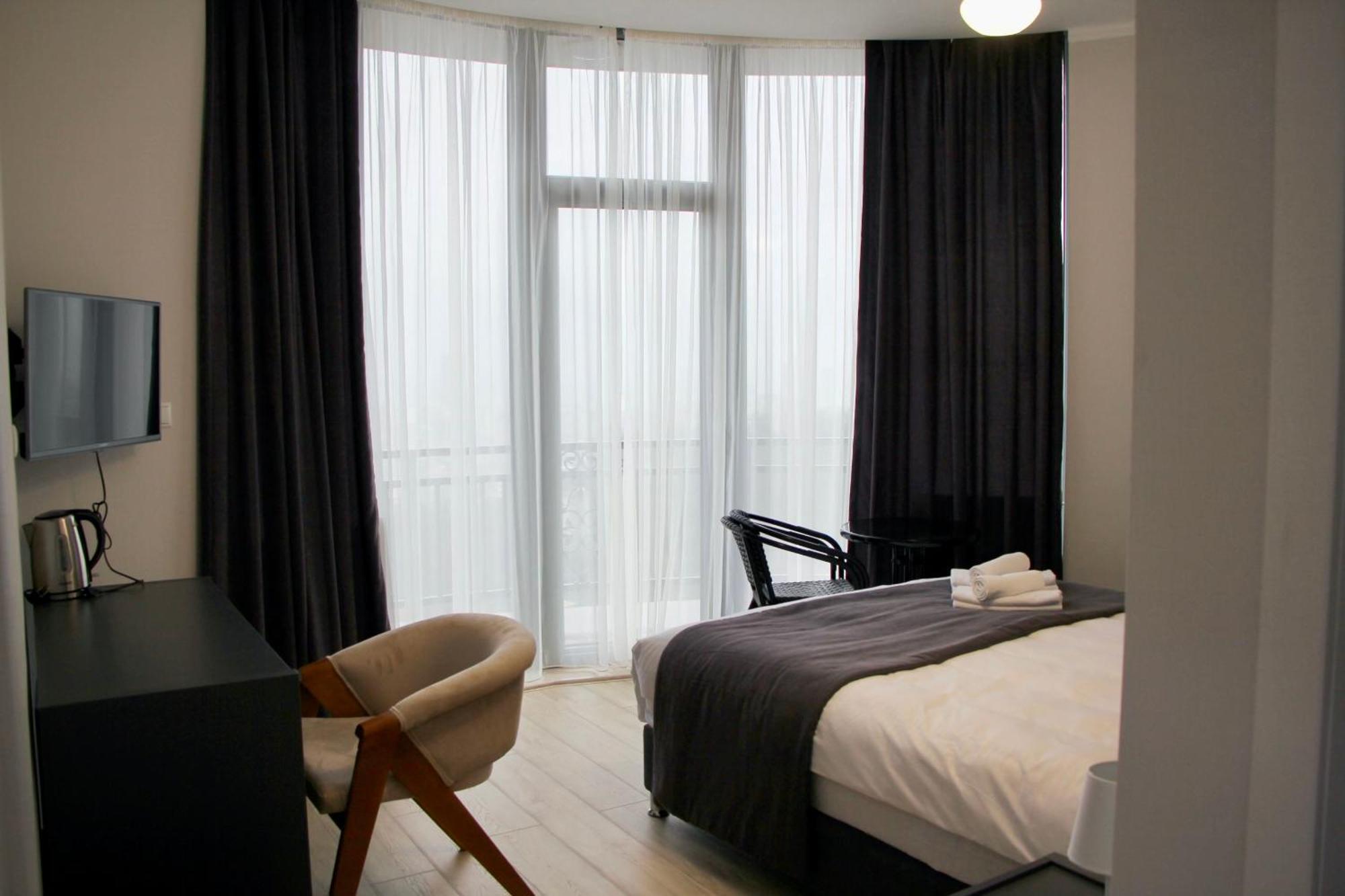 Hillside Inn Батумі Екстер'єр фото