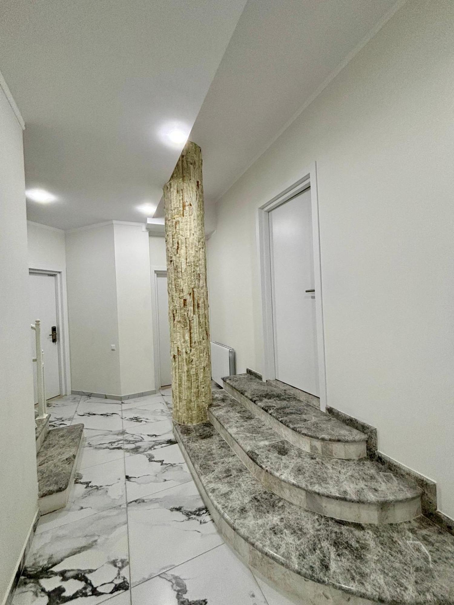 Hillside Inn Батумі Екстер'єр фото
